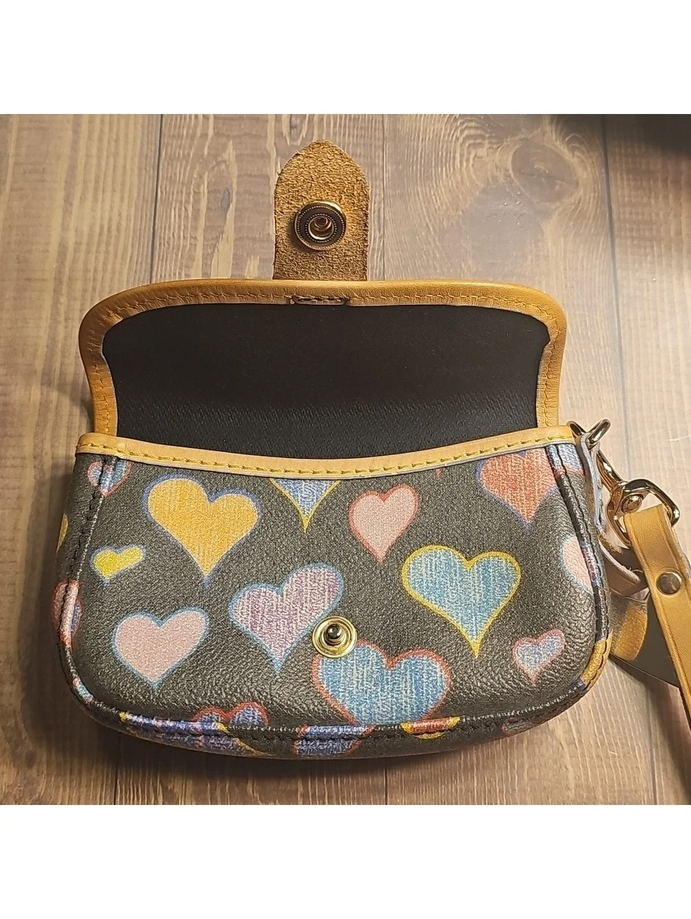 Dooney & Bourke Heart Pattern Wristlet Clutch